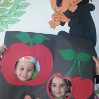 okul öncesınde kağit işler, duvar süsü ,davetiye kartları ,suluboya  çalişması (4893)
