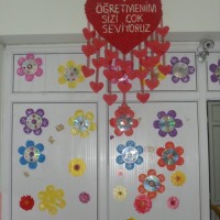 okul öncesınde kağit işler, duvar süsü ,davetiye kartları ,suluboya  çalişması (5472)